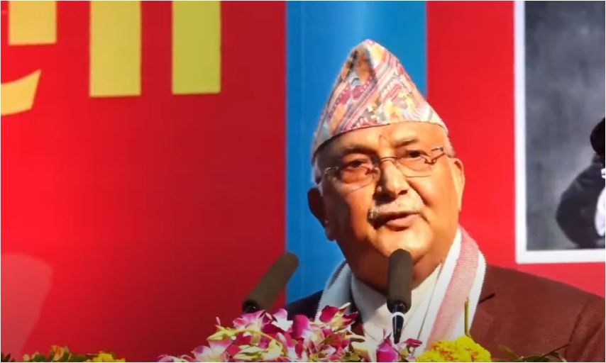 देव गुरुङलाई मैले मुख्य सचेतक बनाएको थिएँ, मैले हटाइदिएँ : ओली